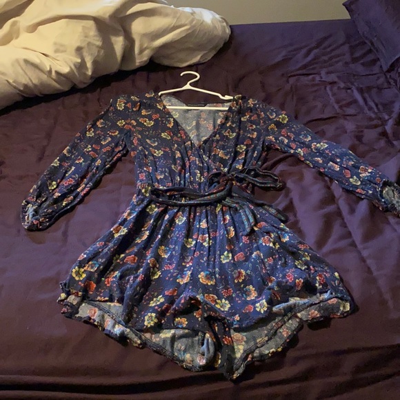 American Eagle Flower Romper - Picture 1 of 2